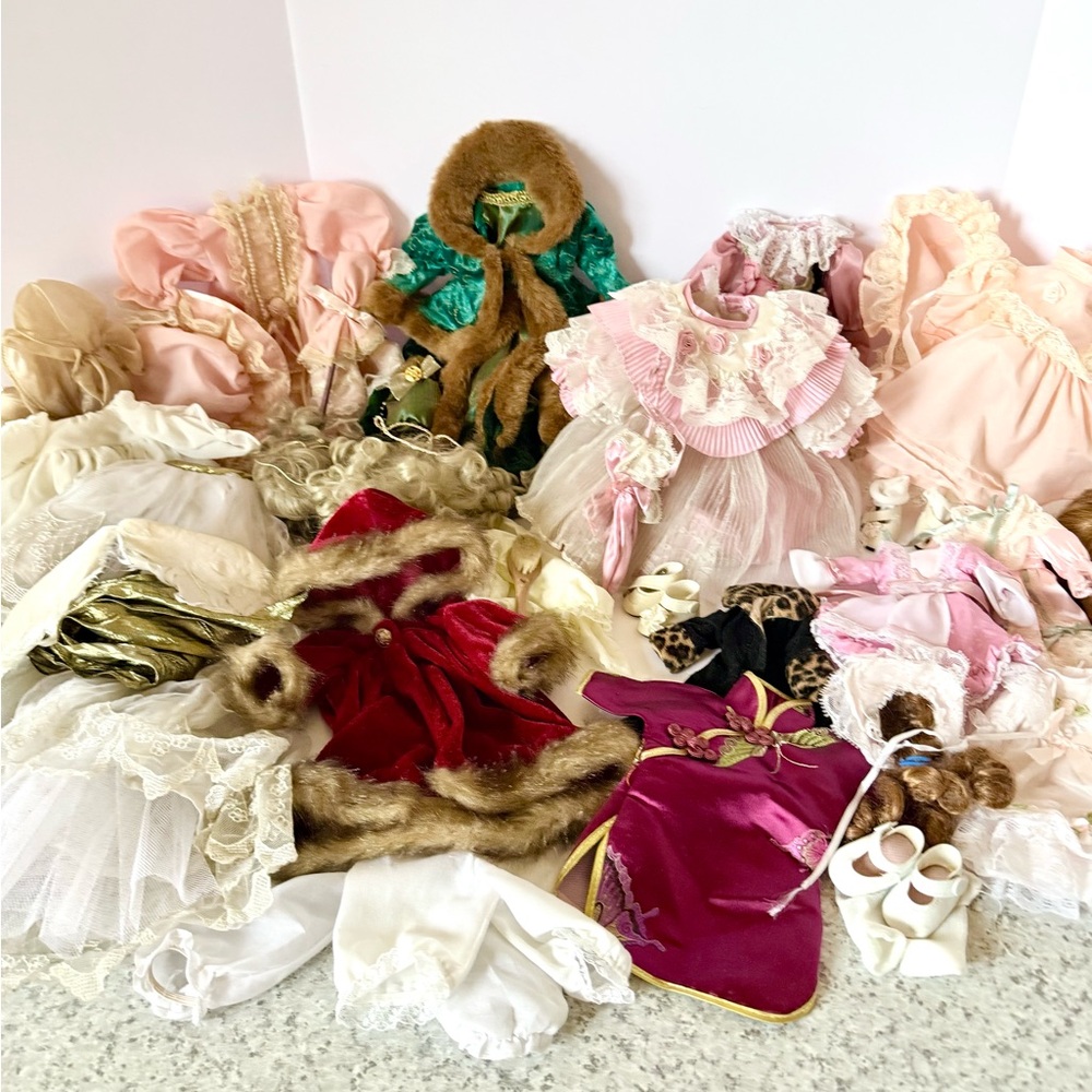 Huge 42pc Vintage Doll Clothing & Accessories Lot Dresses, Wigs, Shoes, Parasols